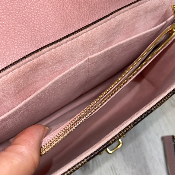 Used - Picture 11 of 14